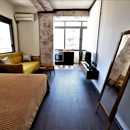 Stylish 1-Bedroom In Tirana #2 Bagian luar foto