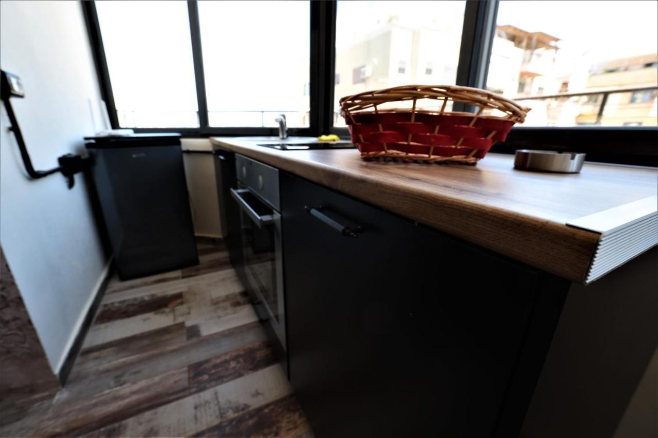 Stylish 1-Bedroom In Tirana #2 Bagian luar foto