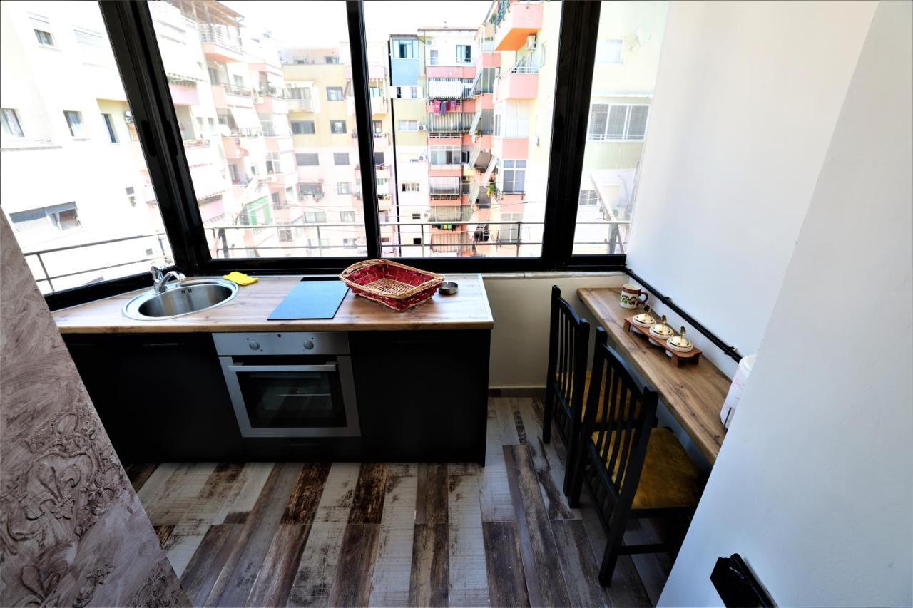 Stylish 1-Bedroom In Tirana #2 Bagian luar foto