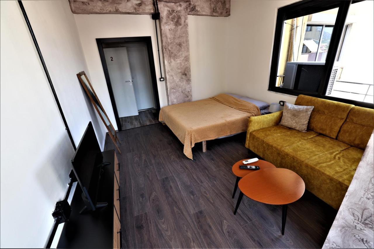 Stylish 1-Bedroom In Tirana #2 Bagian luar foto