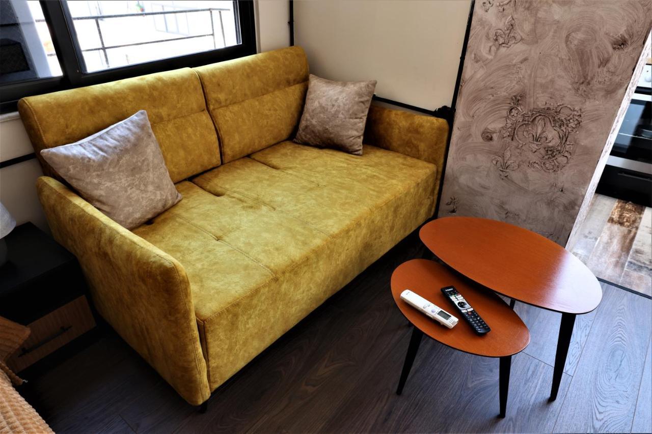 Stylish 1-Bedroom In Tirana #2 Bagian luar foto