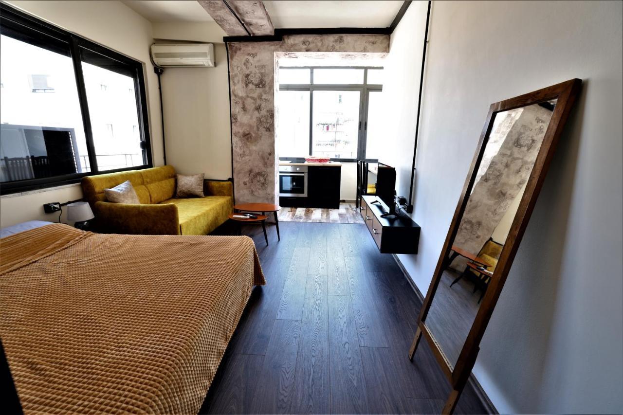 Stylish 1-Bedroom In Tirana #2 Bagian luar foto